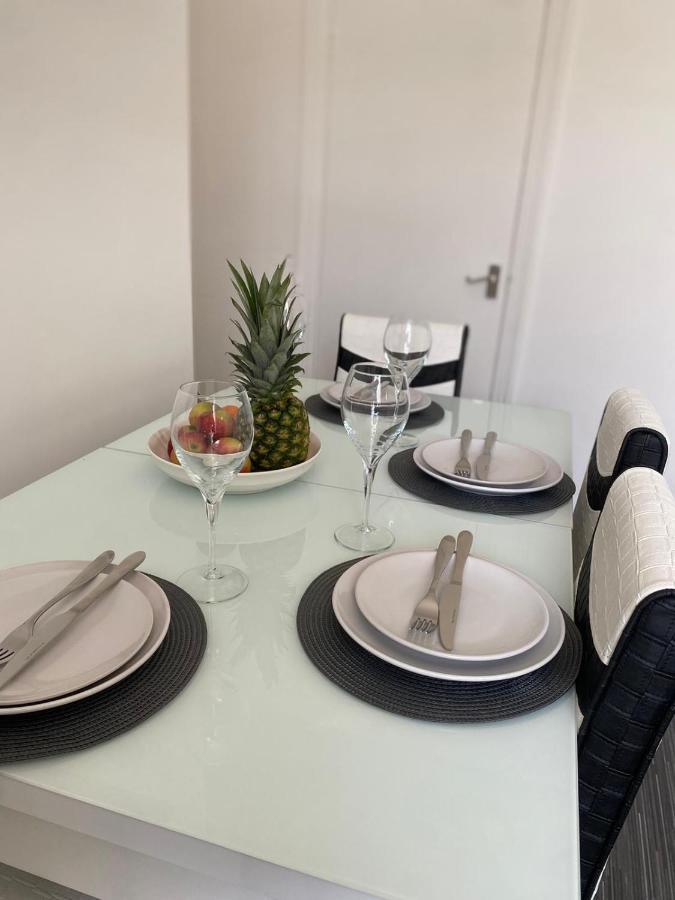 Cosy Cheerful 2 Bedrooms Near Piccadilly, Etihad Stadium Sleeps Up To 5 マンチェスター エクステリア 写真